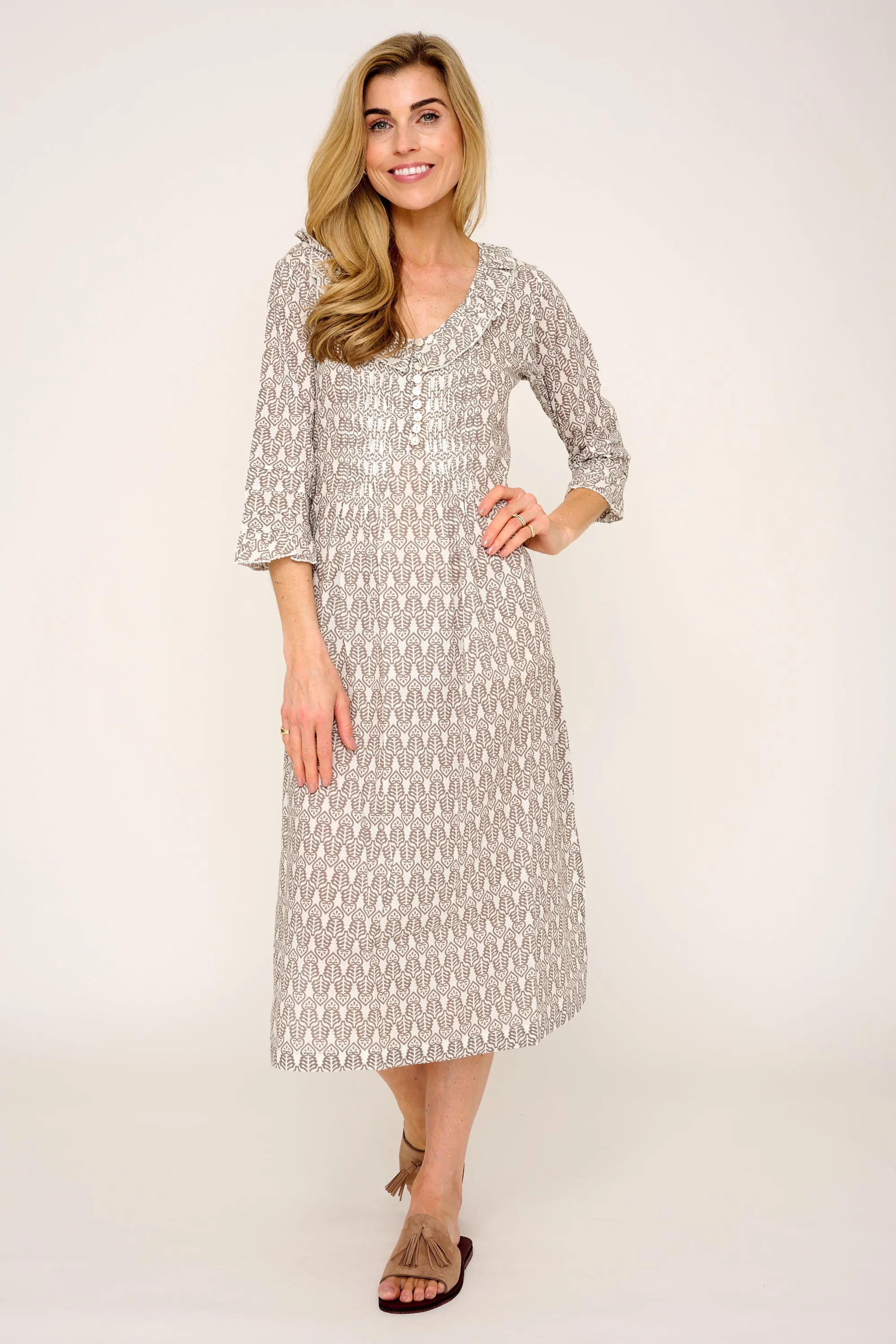 Cotton Karen 3/4 Sleeve Day Dress in Fresh Taupe & White